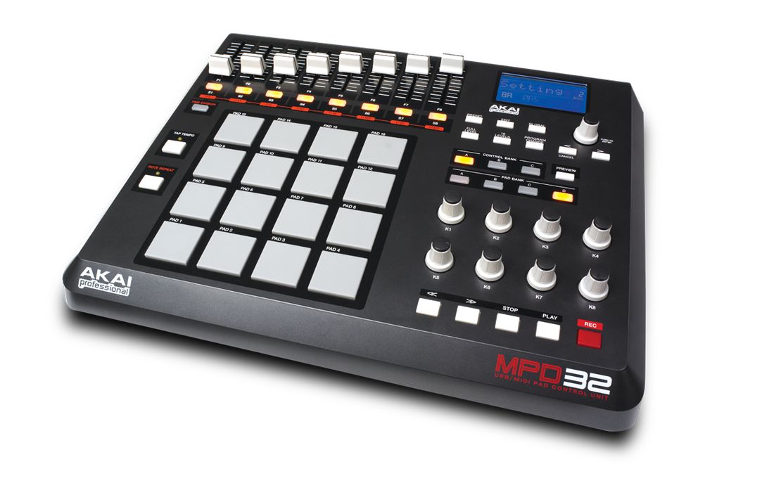 AKAI MPD32